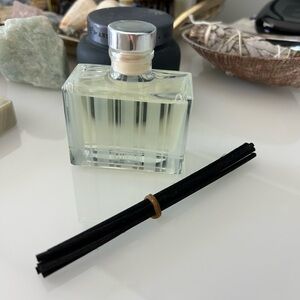 New NEST Grapefruit Fragrance Mini Reed Diffuser